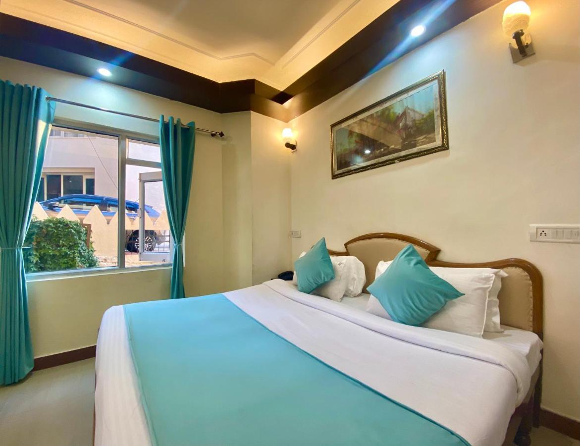 Riversun Hotel Mall Road มัสซูรี ภายนอก รูปภาพ